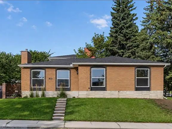 2nd image of 803 Canford Cres SW #1A