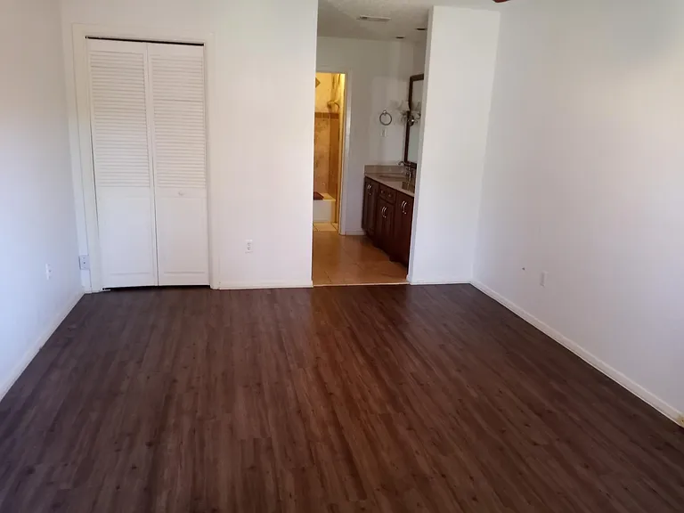 8402 Roan Ln — Photo 14
