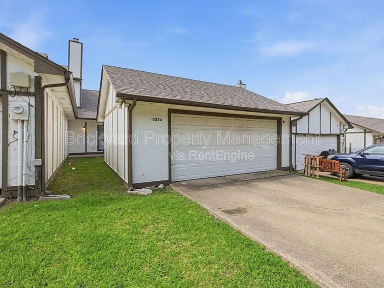 6324 Alissa Dr — Photo 25