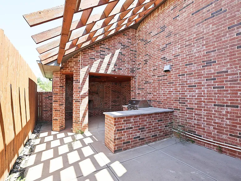 7501 Continental Pkwy — Photo 19