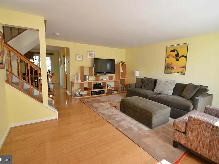 6552 Lochleigh Ct — Photo 2