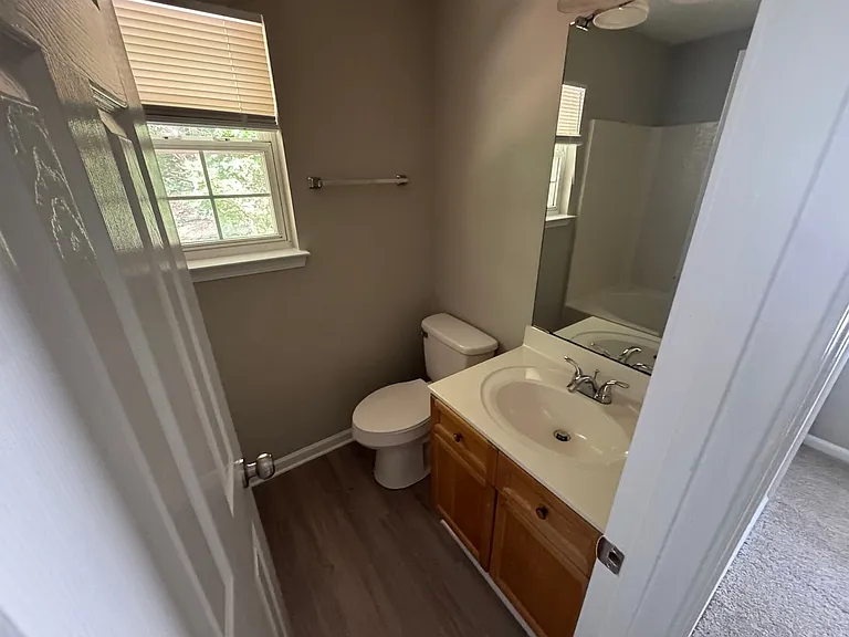 5819 Hamilton Oaks Dr — Photo 7