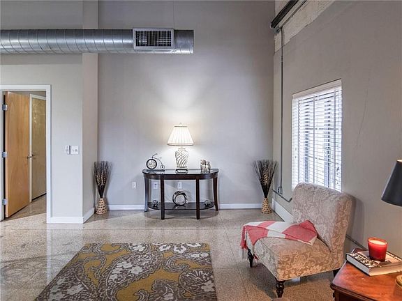 5th image of 221 W Lancaster Ave Unit 2013