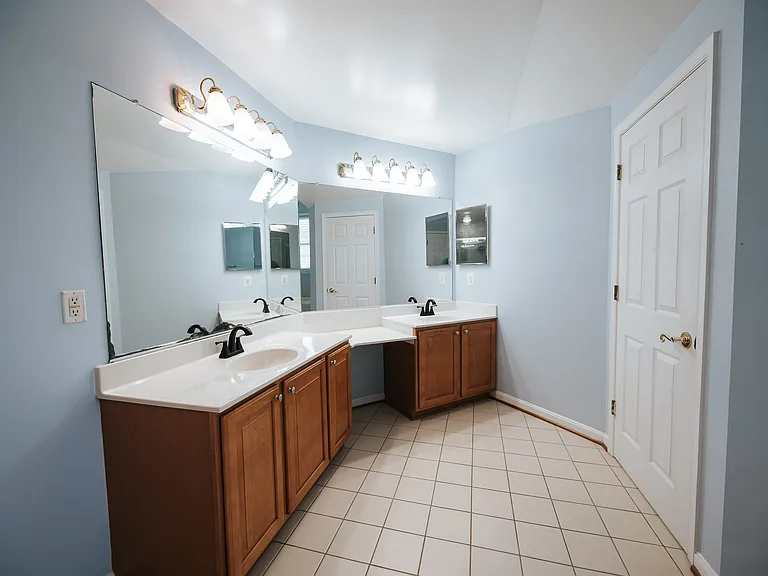 1832 Woods Edge Dr NE — Photo 28