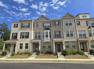 556 Amarante Cir, Lawrenceville, GA 30046