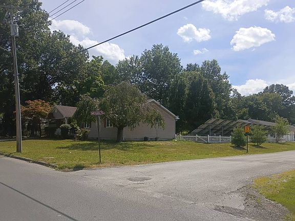 2nd image of 1011 S McLeansboro St