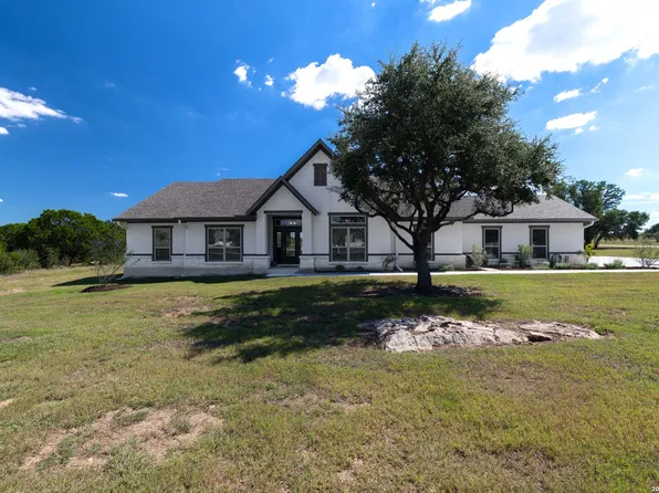 798 Horseshoe Falls, Bandera, TX 78003