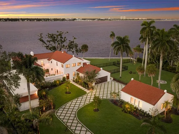 2832 RIVERVIEW BOULEVARD, BRADENTON, FL 34205
