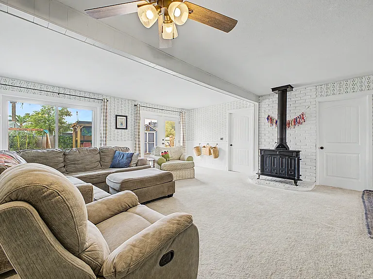 1002 S Longwood Loop — Photo 8