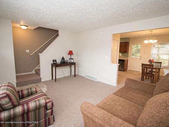 3rd image of 6103 Scotmar Dr