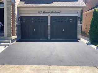 227 Nautical Blvd #B, Oakville, ON L6L0B9