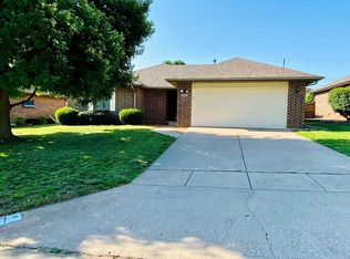 1537 E Powell St, Springfield, MO 65804