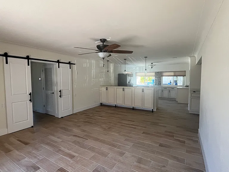 7039 Hibiscus Ave S — Photo 5
