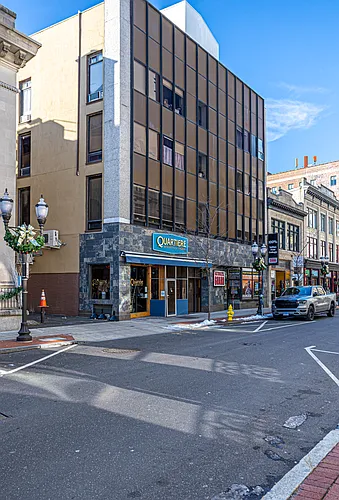 51 Bank St Photo 1