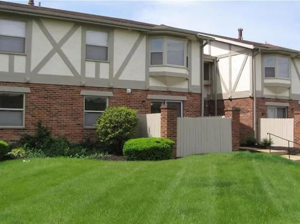 1445 Willow Brook Cv APT 10, Saint Louis, MO 63146