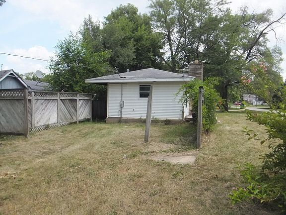 3rd image of 4815 Parkside Ave