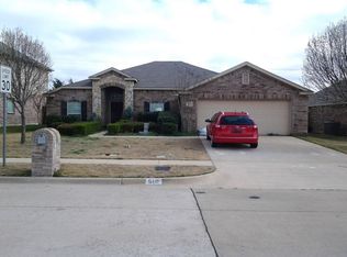 510 Westminster Dr, Midlothian, TX 76065