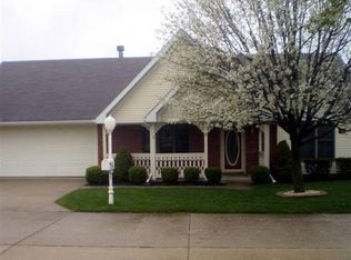 1673 New Castle Ln, Springfield, OH 45503