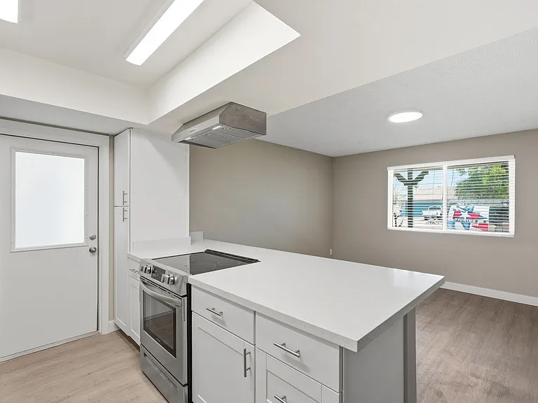 1867 E Alameda Dr — Photo 13