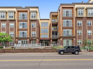 2405 39th Ave NE UNIT 102, Saint Anthony, MN 55421