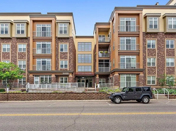 2405 39th Ave NE Unit 102, Saint Anthony, MN 55421