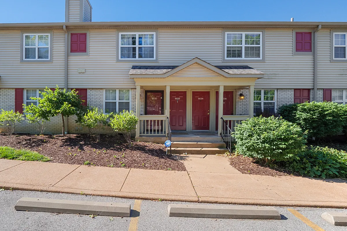 Building Photo - 9030 N Swan Cir