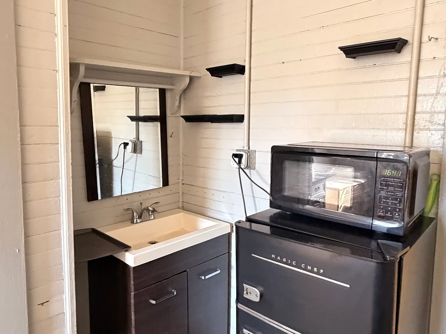 1 bed, $850 — Photo 1