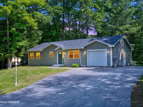 260 Narrows Pond Road, Winthrop, ME 04364