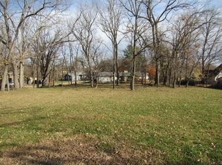 Cherry St, Anamosa, IA 52205