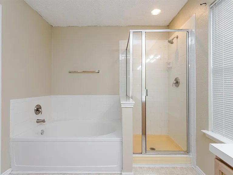 1308 Dundee Dr — Photo 15