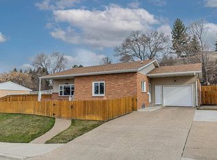 200 5th St NE, Mandan, ND 58554