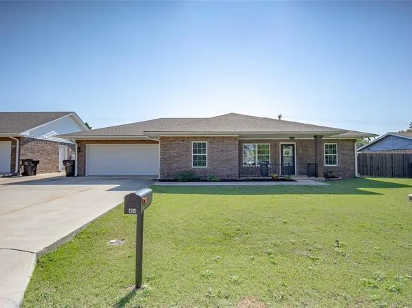 404 S Texas St, Elmore City, OK 73433