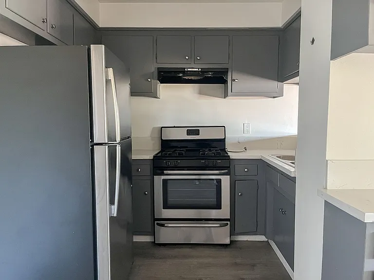 12128 Ramona Ave — Photo 40