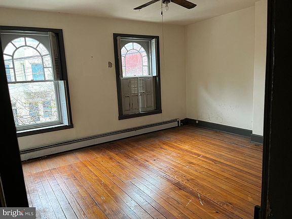 5th image of 42 E 3rd St