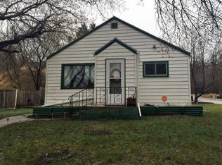 700 Arbor Ave, Minot, ND 58701