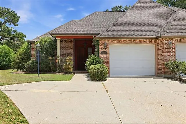 3 bed, 2.0 bath, 1756 sqft, $2,200 — Photo 1