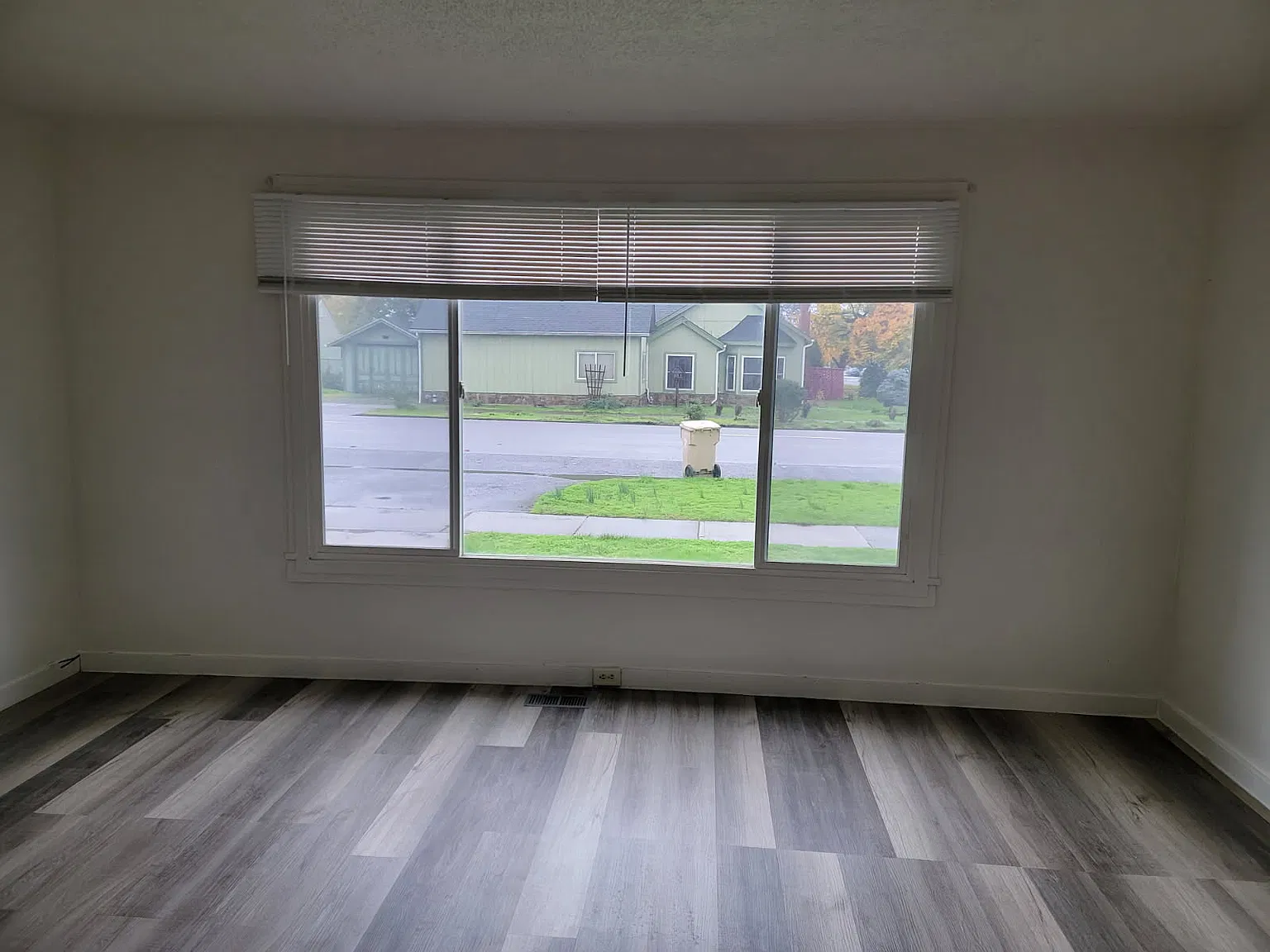 3 bed, 1.5 bath, 1100 sqft, $1,500 — Photo 4