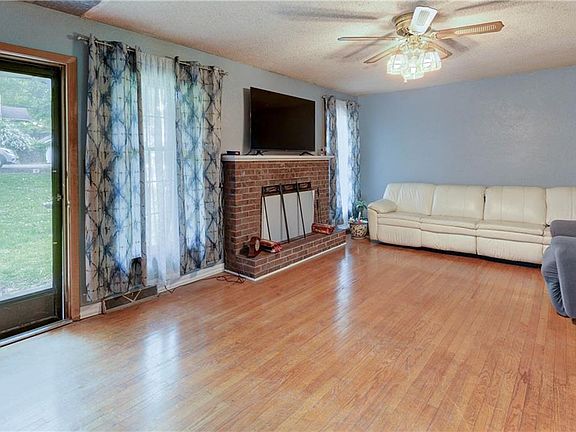 4th image of 2635 N 51st St