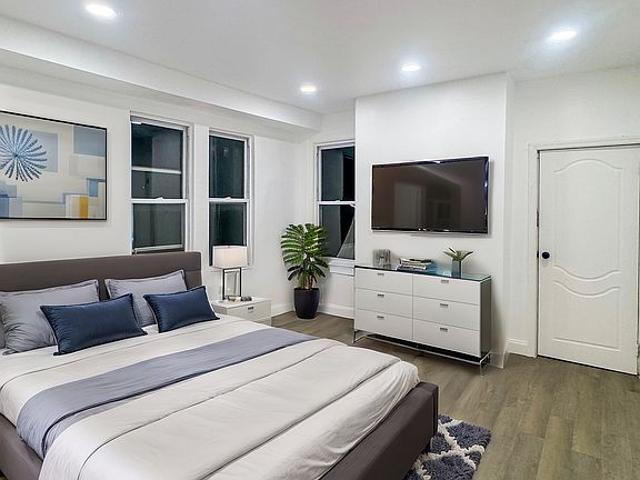 2ND BEDROOM (STAGED)