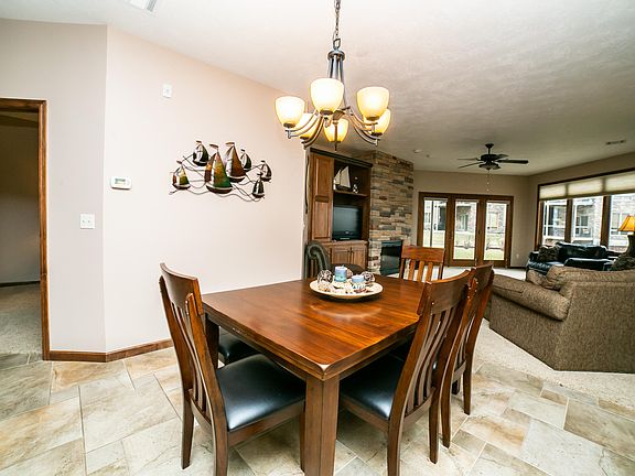 5th image of 425 240th Ave #102