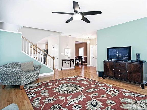 3rd image of 404 Park York Ln