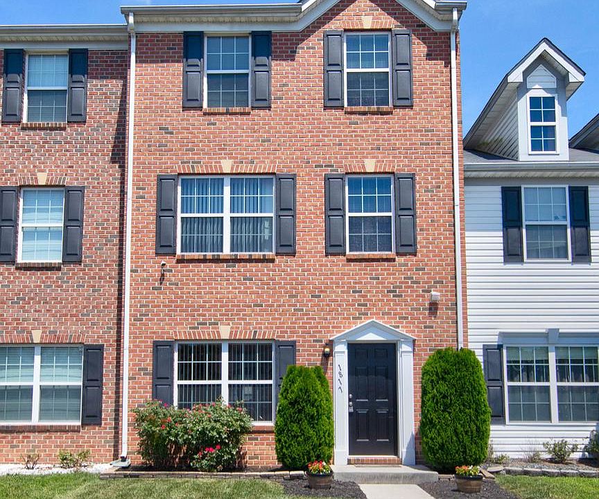 1st image of 1817 Graymount Way