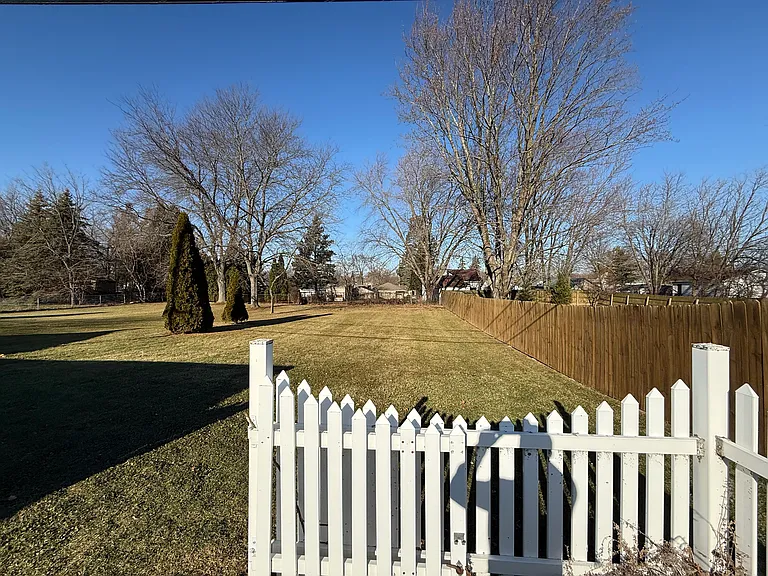 2806 E Bottsford Ave — Photo 14