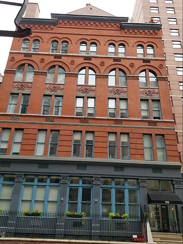 125 E 12th St #1C Photo 1