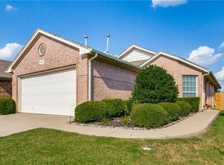 6408 Regina Dr, Fort Worth, TX 76131