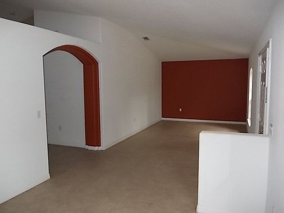 2nd image of 10 Waystone Pl