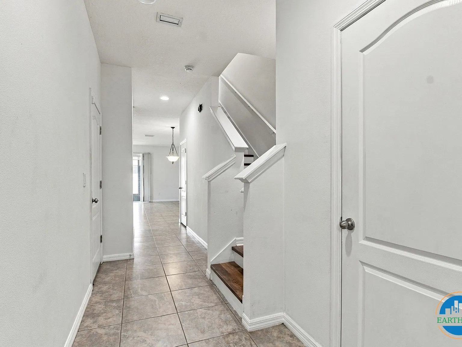3 bed, 1789 sqft, $2,195 — Photo 4
