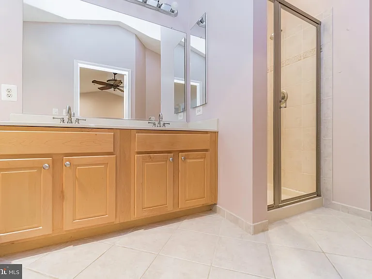 4858 Lee Hollow Pl — Photo 20