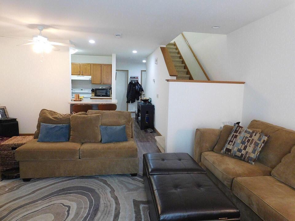 1st image of 339 Prairie Oaks Dr
