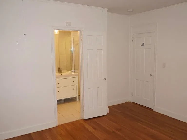 383 Redland Rd NW — Photo 10